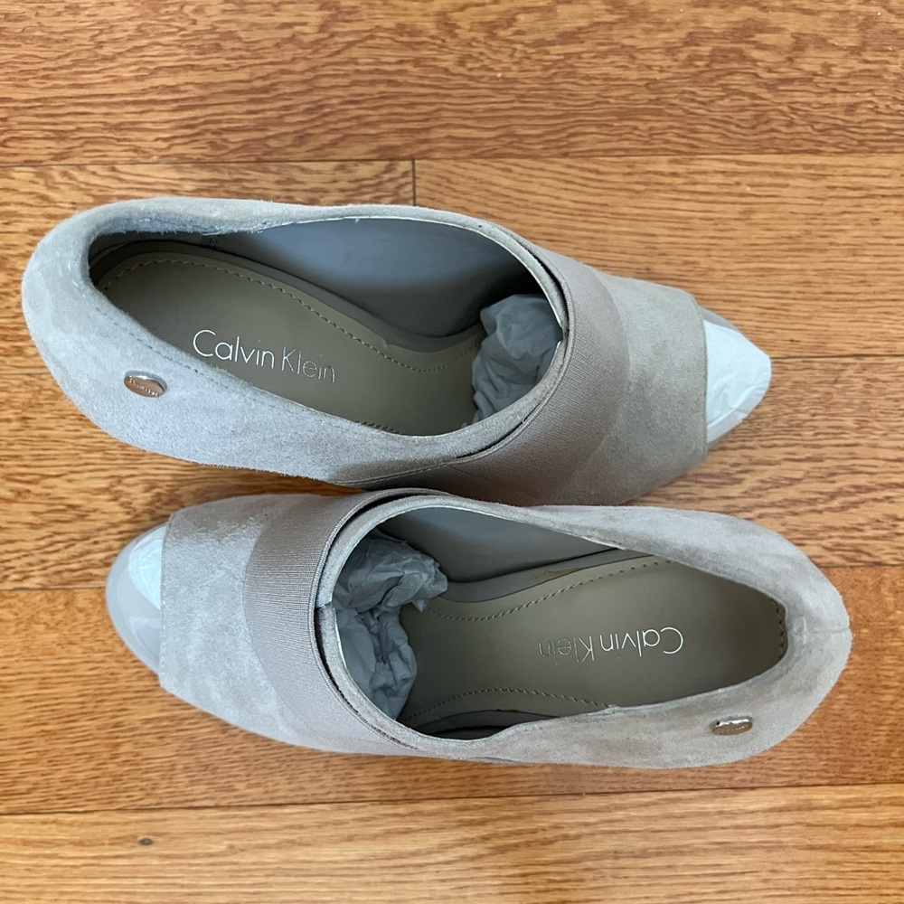 Light Grey/Beige Calvin Klein Heels - Picture 4 of 6